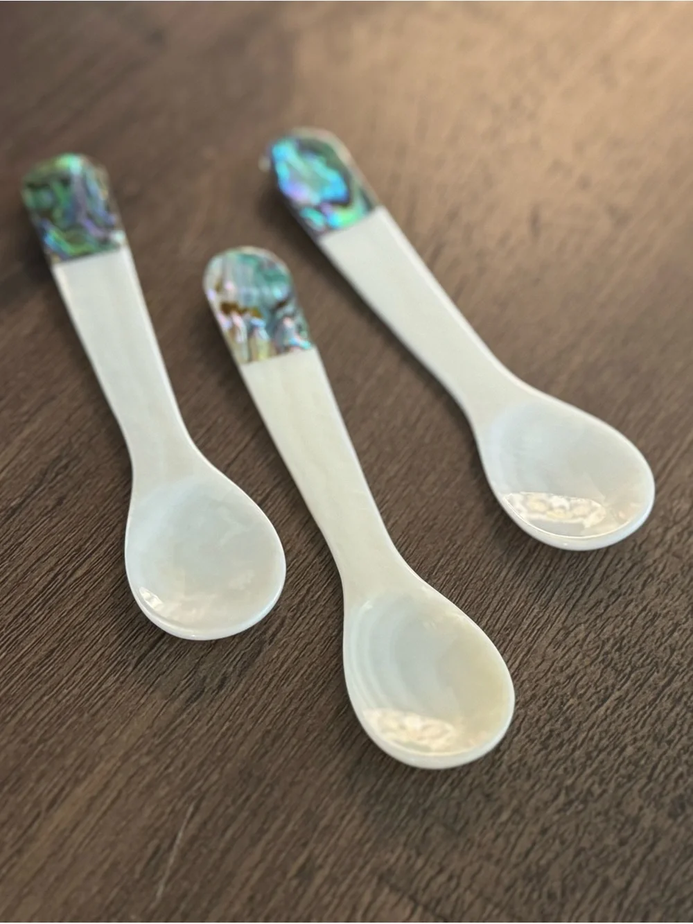 Mother-of-Pearl Accent Appetizer, Caviar Spoon
